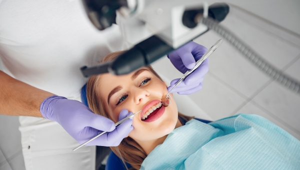 С 16 марта 2020г. в клинике "Ваш доктор" г. Пикалево начинает работать стоматологический кабинет.
